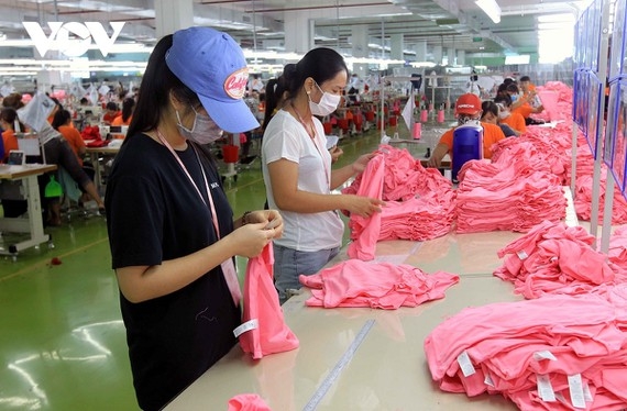 Quan hệ giữa báo chí và doanh nghiệp gắn với trách nhiệm xã hội và phát triển đất nước
