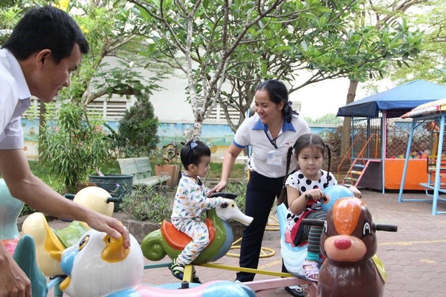 Vai trò của ban nữ công công đoàn trong chăm lo, bảo vệ cho lao động nữ Vai trò của Ban Nữ công Công đoàn trong chăm lo, bảo vệ cho lao động nữ