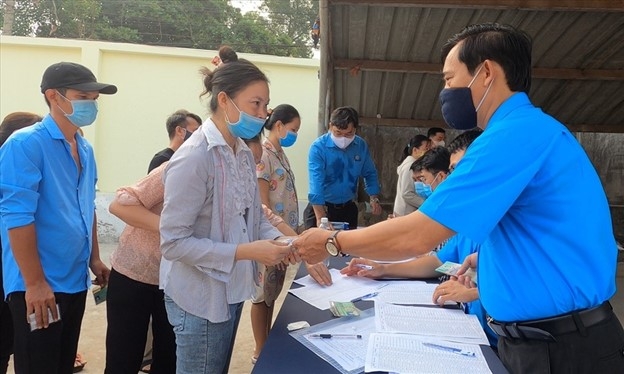 Tăng cường hỗ trợ doanh nghiệp duy trì sản xuất an toàn tại các tỉnh phia Nam Tăng cường hỗ trợ doanh nghiệp duy trì sản xuất an toàn tại các tỉnh phia Nam