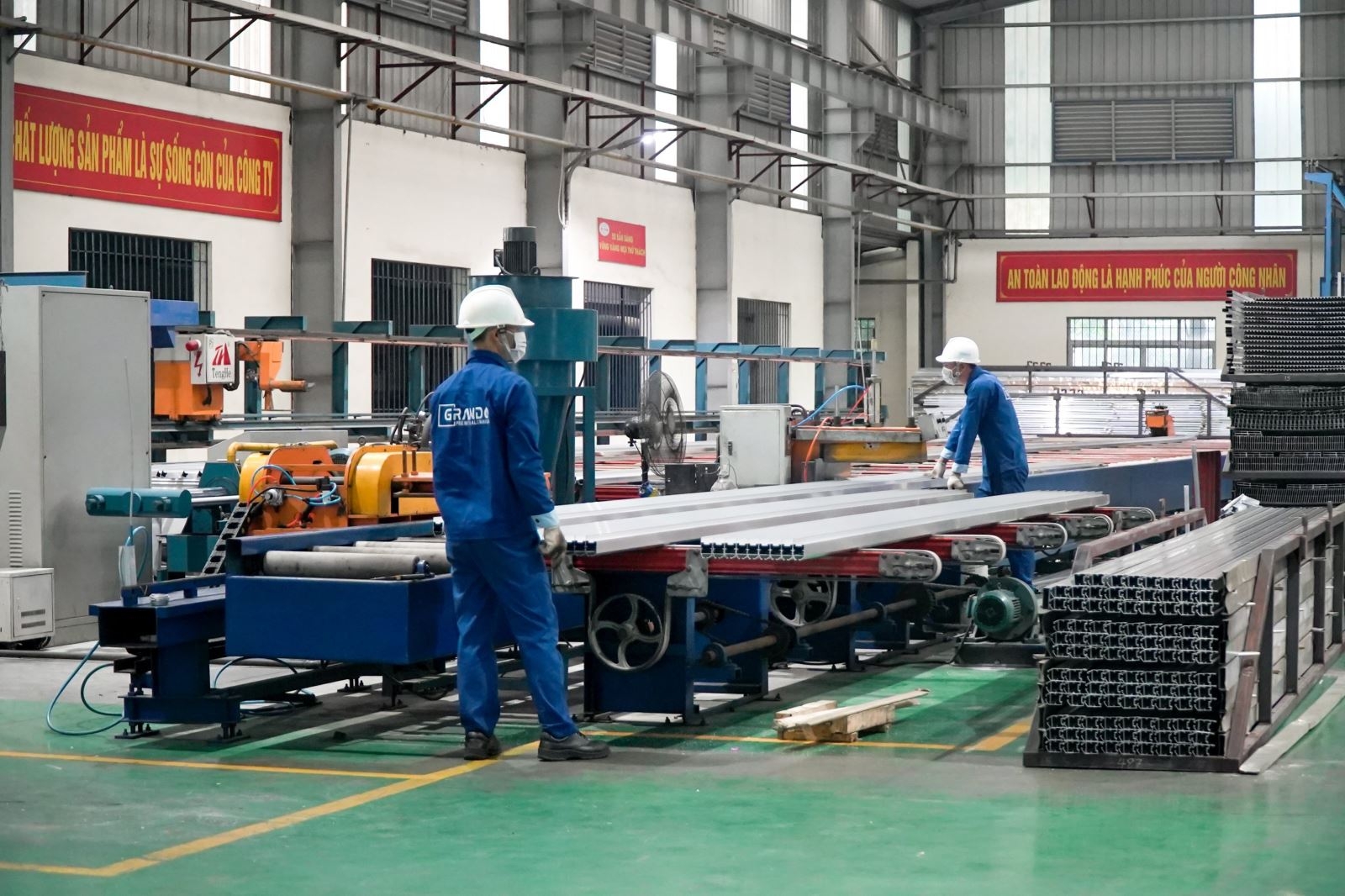 Một số nhiệm vụ cần triển khai để tái sản xuất an toàn, nhanh và hiệu quả Một số nhiệm vụ cần triển khai để tái sản xuất an toàn, nhanh và hiệu quả