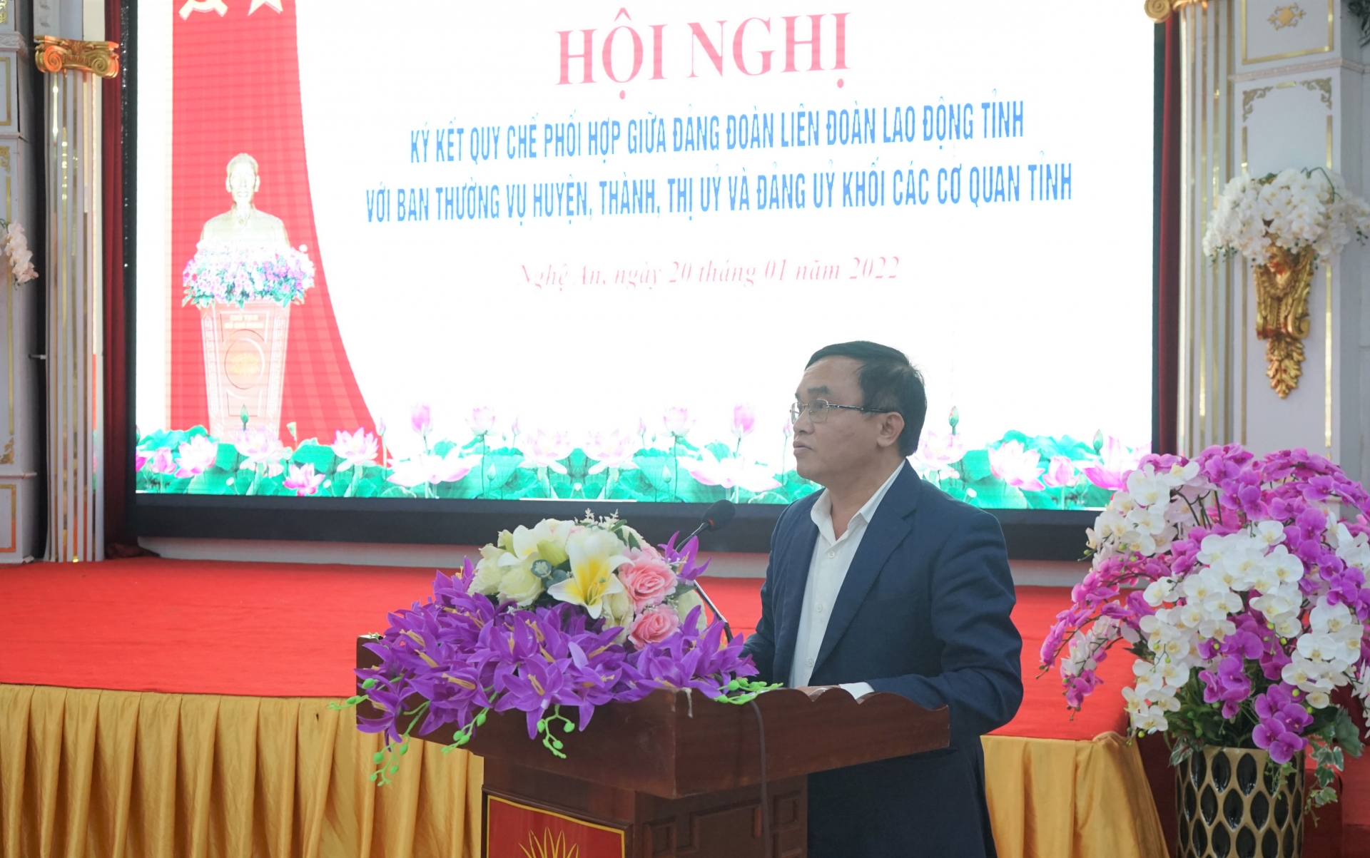 Đảng đoàn LĐLĐ tỉnh Nghệ An ký kết quy chế phối hợp với BTV huyện, thành, thị ủy