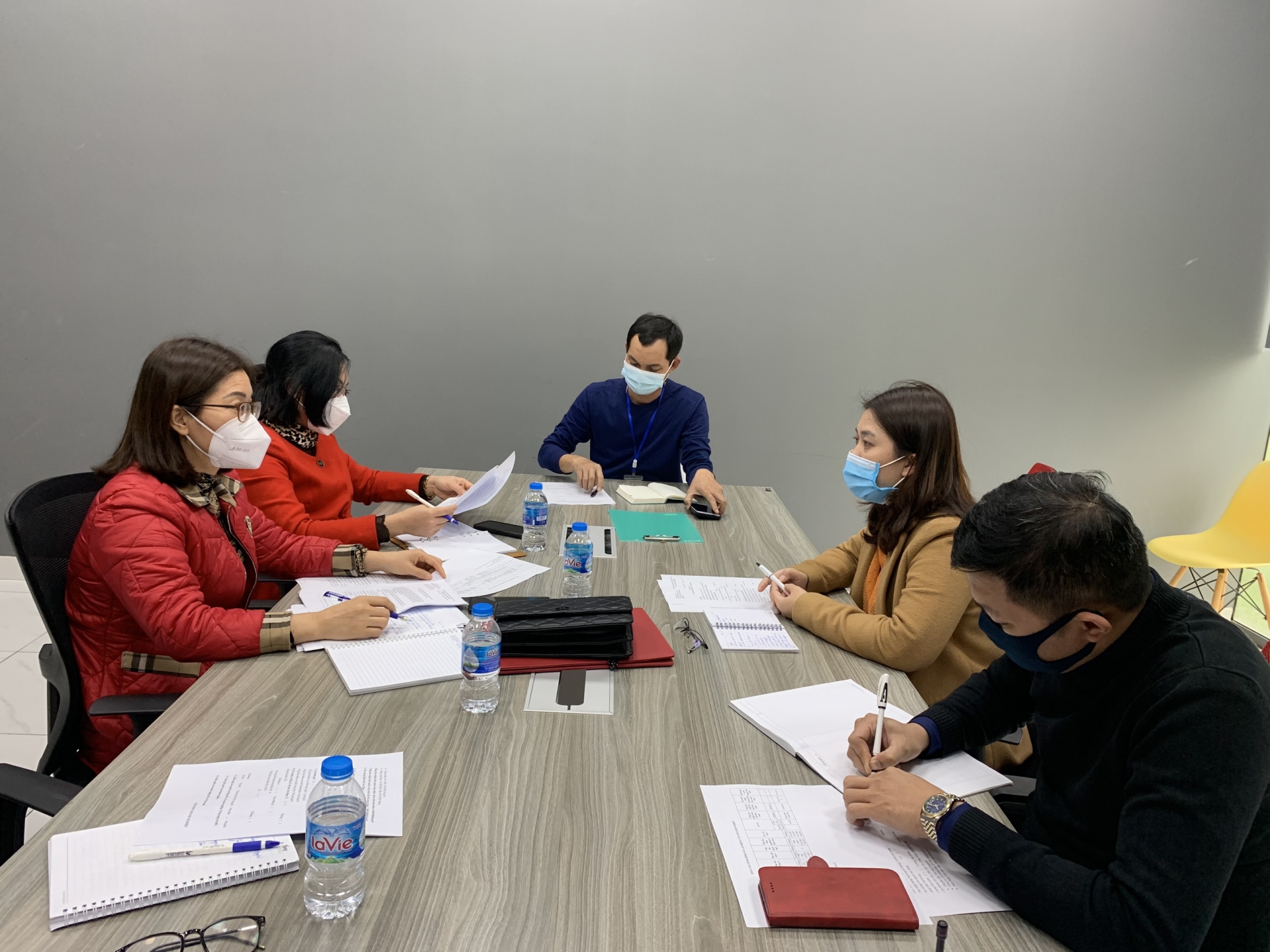 Nghệ An: F0 điều trị tại nhà liên tục phản ánh về việc khó làm thủ tục hưởng BHXH Nghệ An: F0 điều trị tại nhà liên tục phản ánh về việc khó làm thủ tục hưởng BHXH
