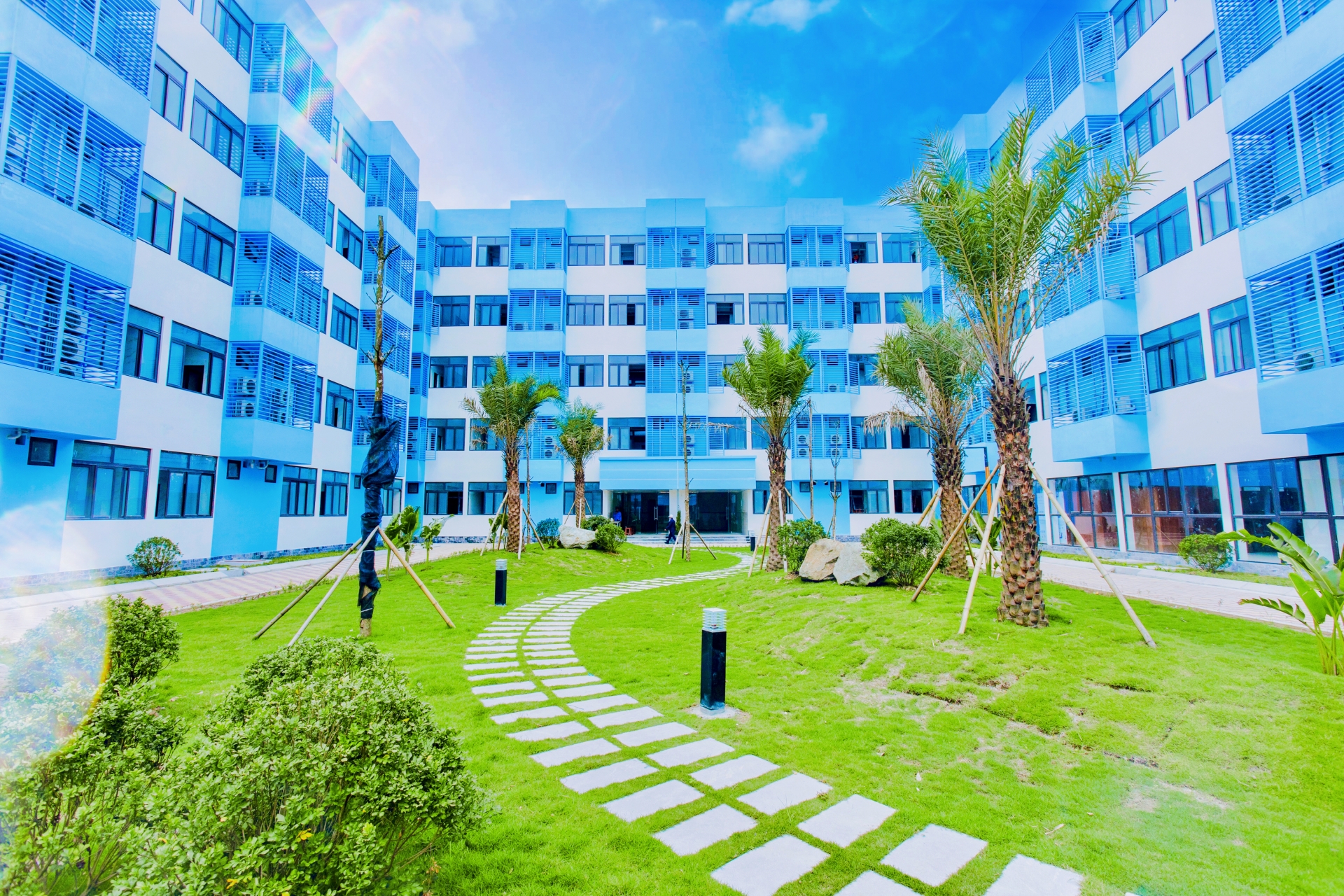 Công nhân lao động khoe hình ảnh về công ty đẹp nhất Nghệ An