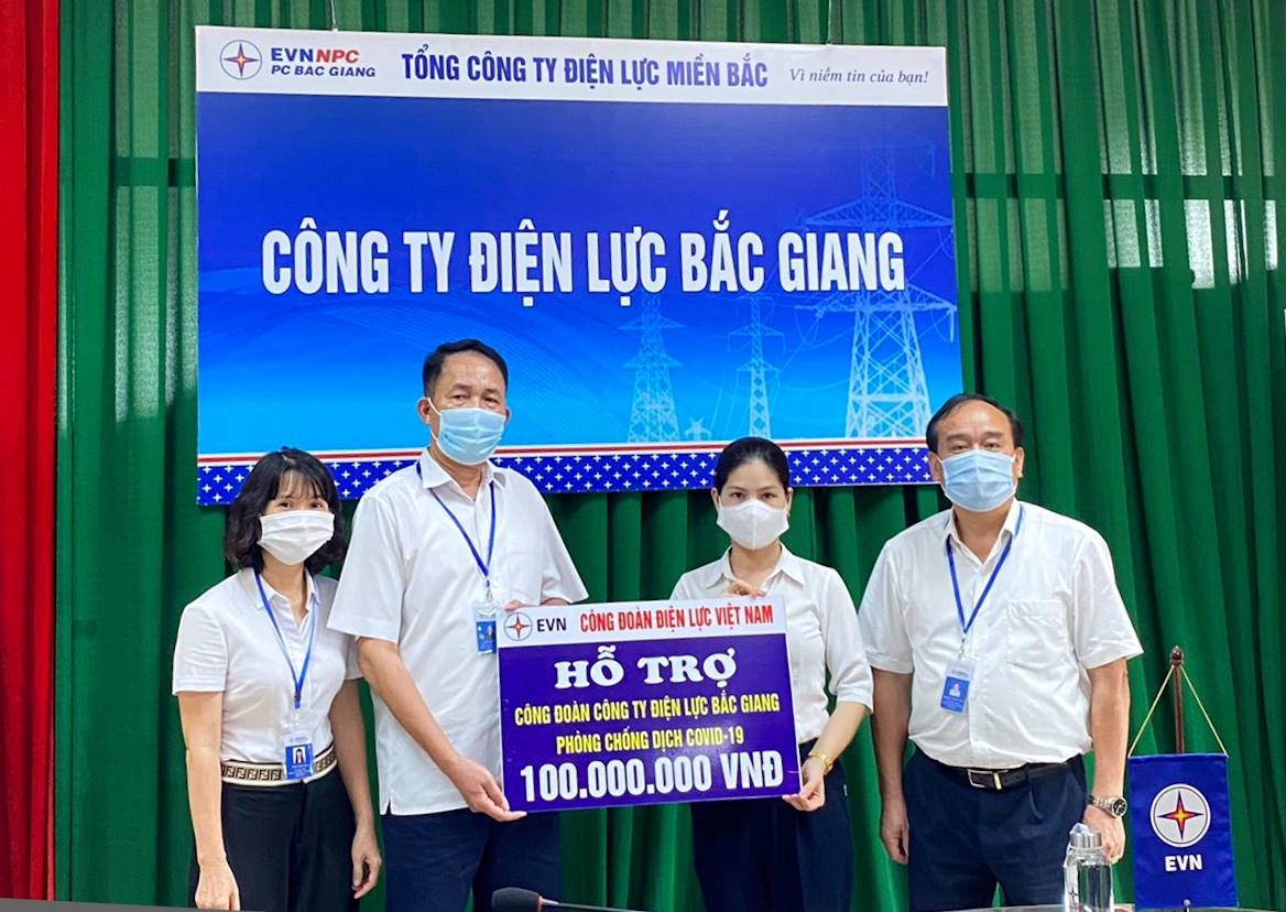 Công đoàn Điện lực Việt Nam: Tháng Công nhân – Tăng cường lắng nghe và chia sẻ