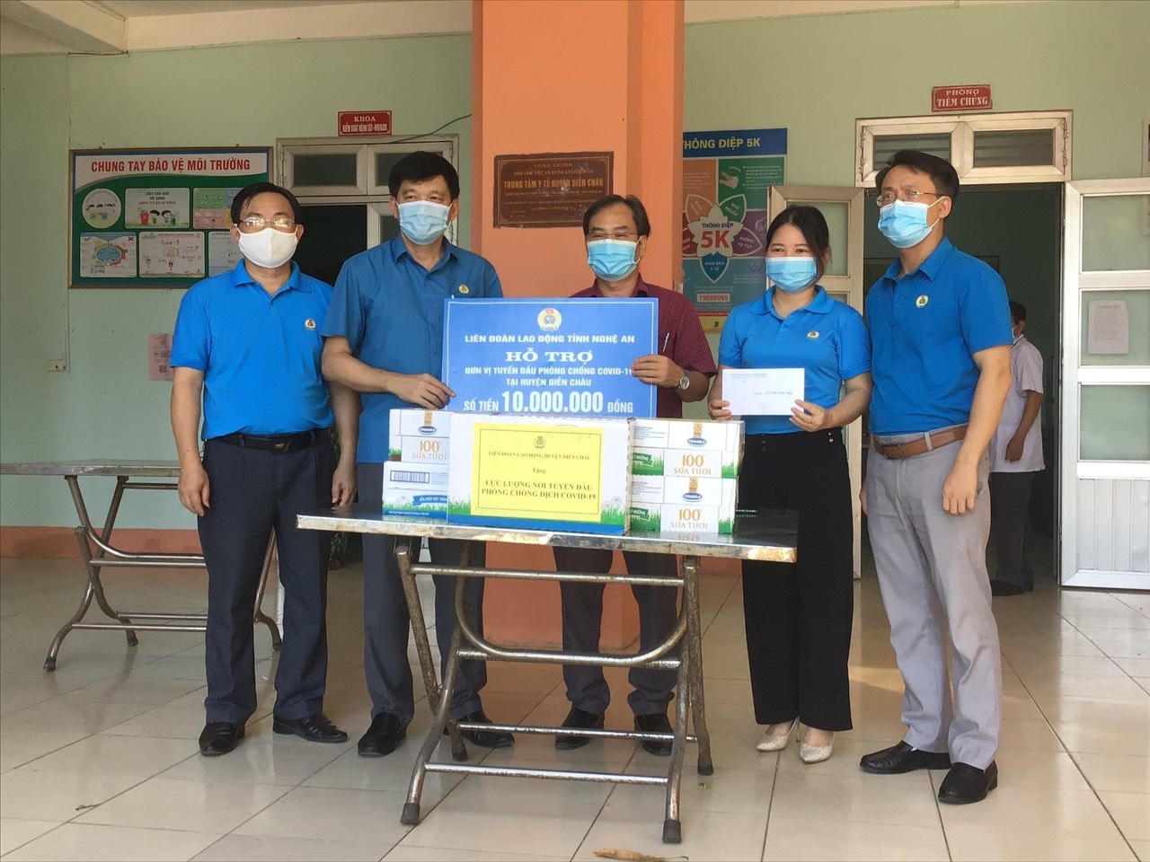 Các cấp công đoàn huyện Diễn Châu hỗ trợ 1,2 tỷ đồng cho công tác phòng chống dịch bệnh Các cấp công đoàn huyện Diễn Châu hỗ trợ 1,2 tỷ đồng cho công tác phòng chống dịch bệnh