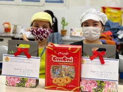 Tặng sách cho con công nhân lao động: Việc làm thiết thực và ý nghĩa