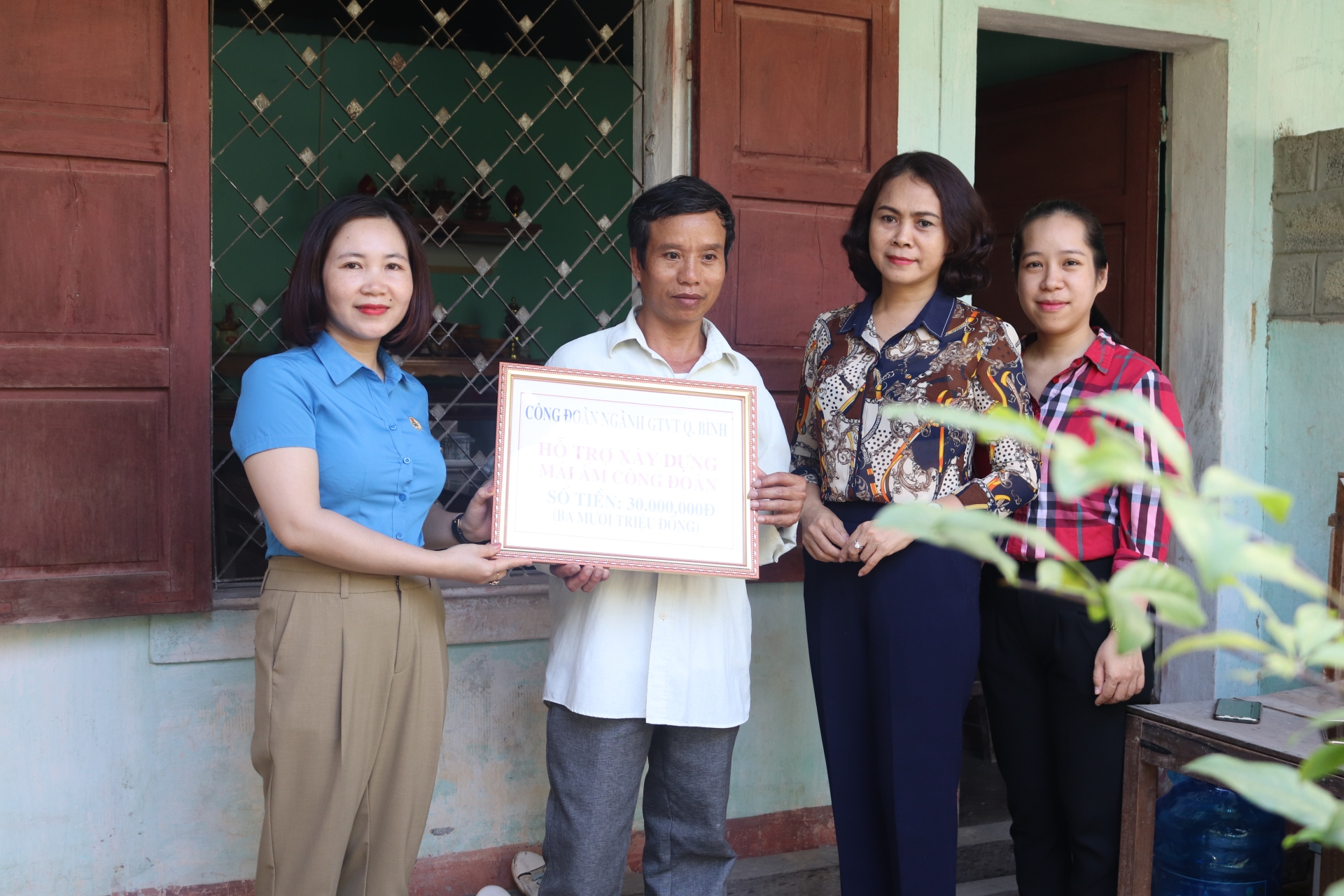 undefined 0507 anh hue