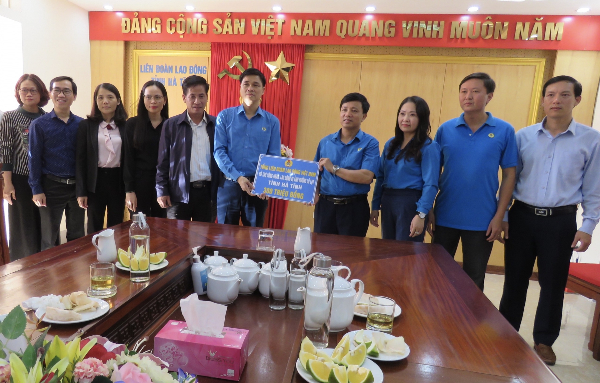 Chăm lo đoàn viên, người lao động vùng lũ và dịp Tết Nguyên đán Chăm lo đoàn viên, người lao động vùng lũ và dịp Tết Nguyên đán
