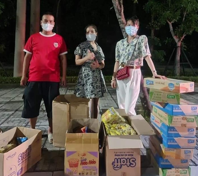 Nghệ An hỗ trợ hàng nghìn NLĐ từ các tỉnh phía Nam về quê tránh dịch bằng xe máy Nghệ An hỗ trợ hàng nghìn NLĐ từ các tỉnh phía Nam về quê tránh dịch bằng xe máy