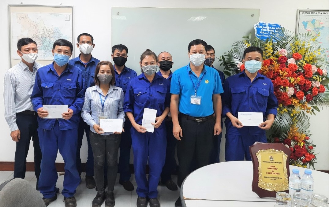LĐLĐ tỉnh Nghệ An chúc mừng các doanh nghiệp nhân Ngày Doanh nhân Việt Nam LĐLĐ tỉnh Nghệ An chúc mừng các doanh nghiệp nhân Ngày Doanh nhân Việt Nam