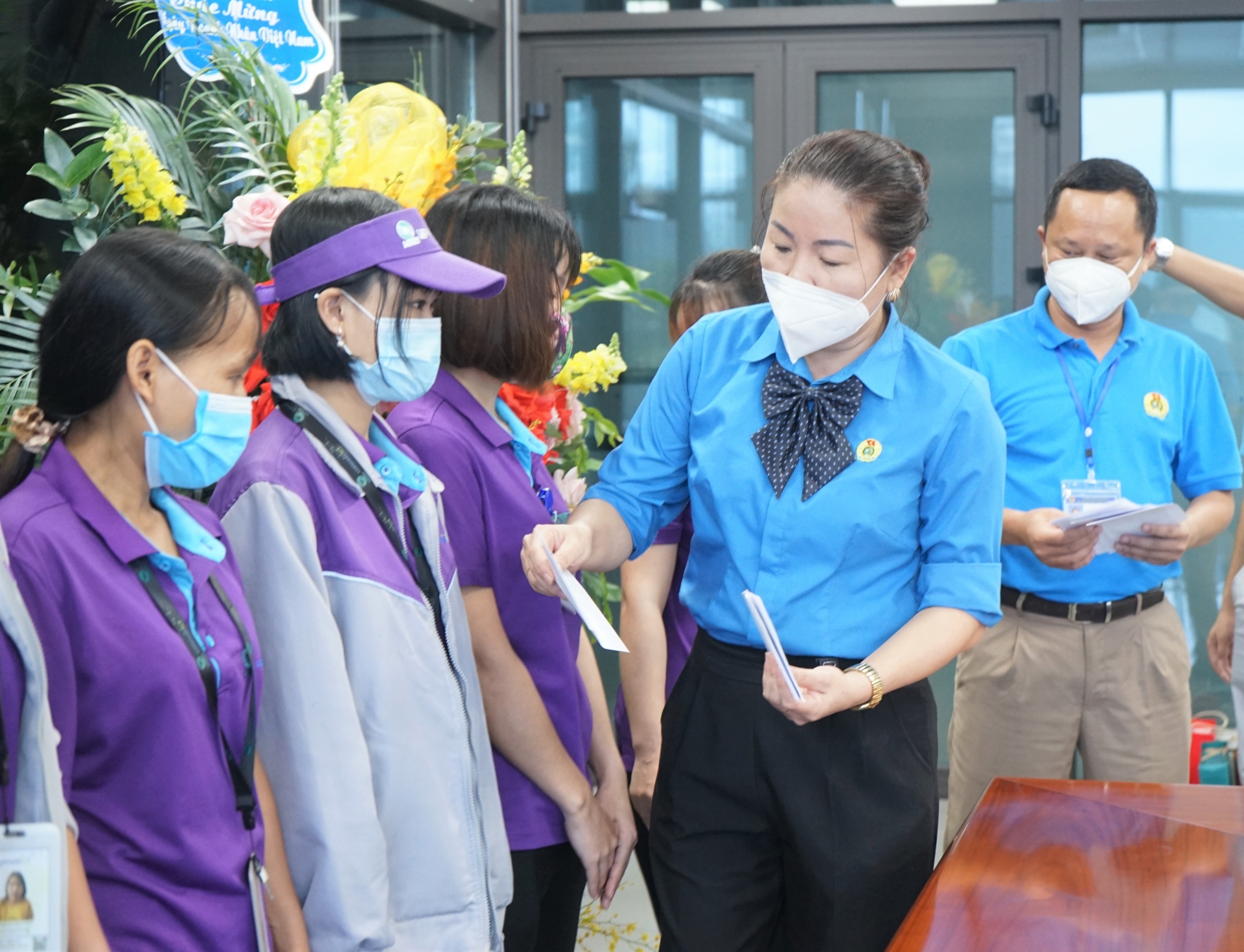 LĐLĐ tỉnh Nghệ An chúc mừng các doanh nghiệp nhân Ngày Doanh nhân Việt Nam LĐLĐ tỉnh Nghệ An chúc mừng các doanh nghiệp nhân Ngày Doanh nhân Việt Nam