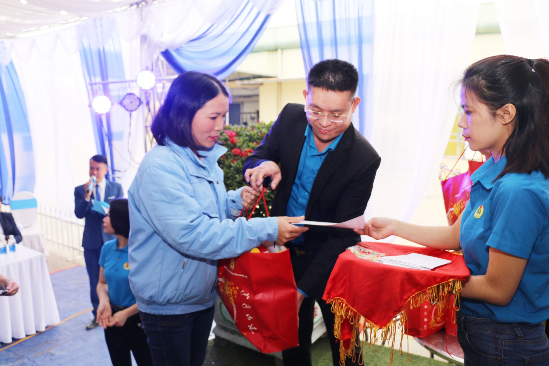 LĐLĐ Nghệ An tổ chức chương trình “Tết sum vầy ” cho CNLĐ Công đoàn ngành Công thương LĐLĐ Nghệ An tổ chức chương trình “Tết sum vầy ” cho CNLĐ Công đoàn ngành Công thương