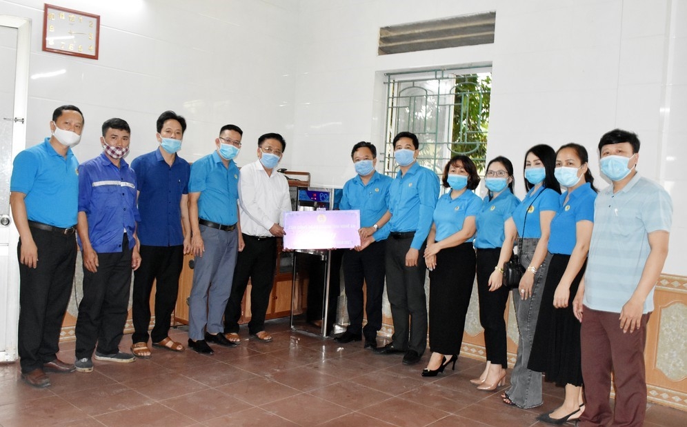 LĐLĐ tỉnh Nghệ An: Cụm thi đua Công đoàn ngành phấn đấu là cụm động lực, tiên phong LĐLĐ tỉnh Nghệ An: Cụm thi đua Công đoàn ngành phấn đấu là cụm động lực, tiên phong