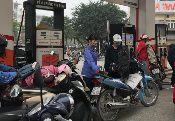 Một số mẹo nhỏ để biết cách đổ xăng chuẩn giá mot so meo nho de biet cach do xang chuan gia