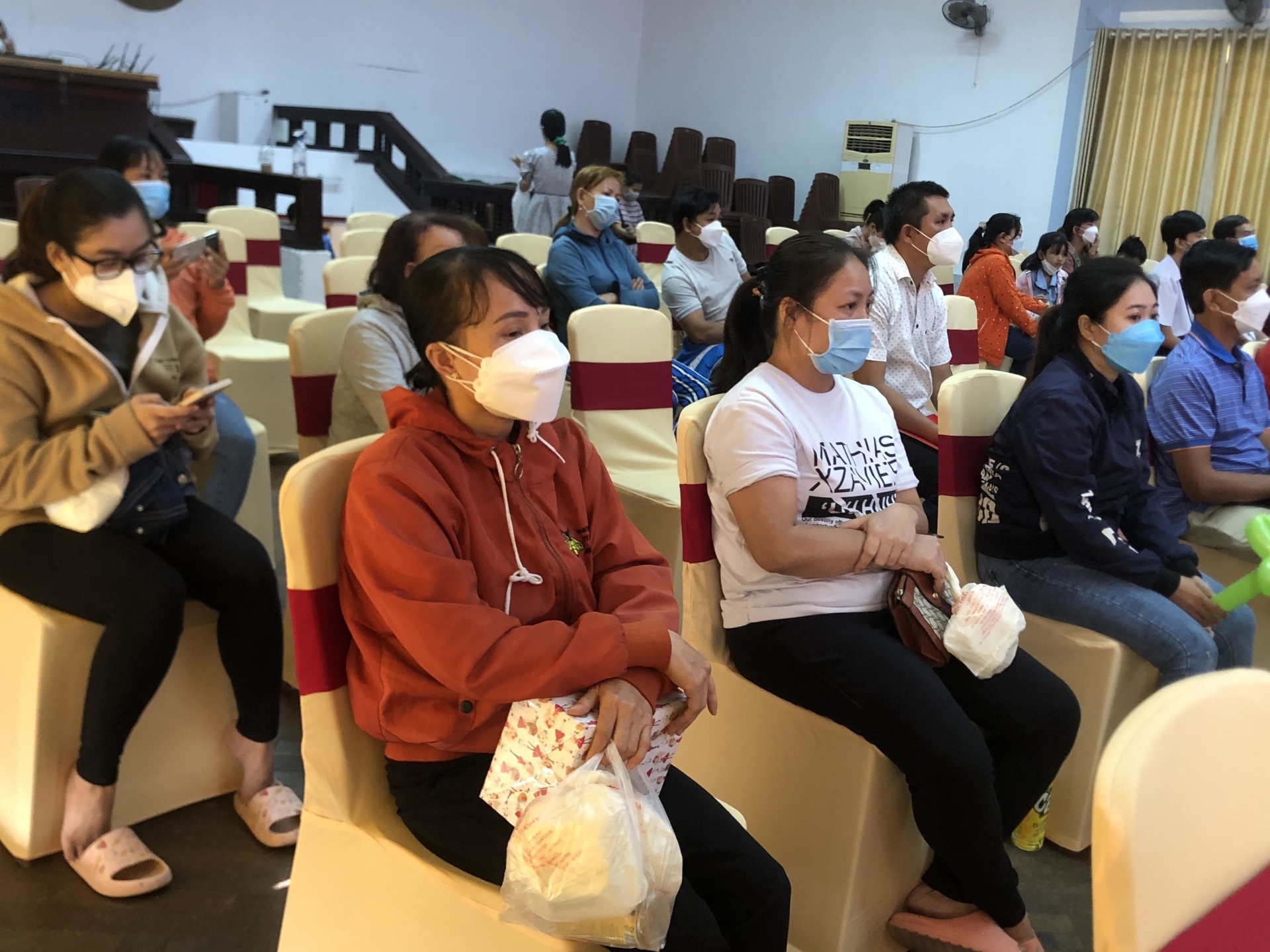 Nữ công nhân 5 năm chưa về quê ăn Tết