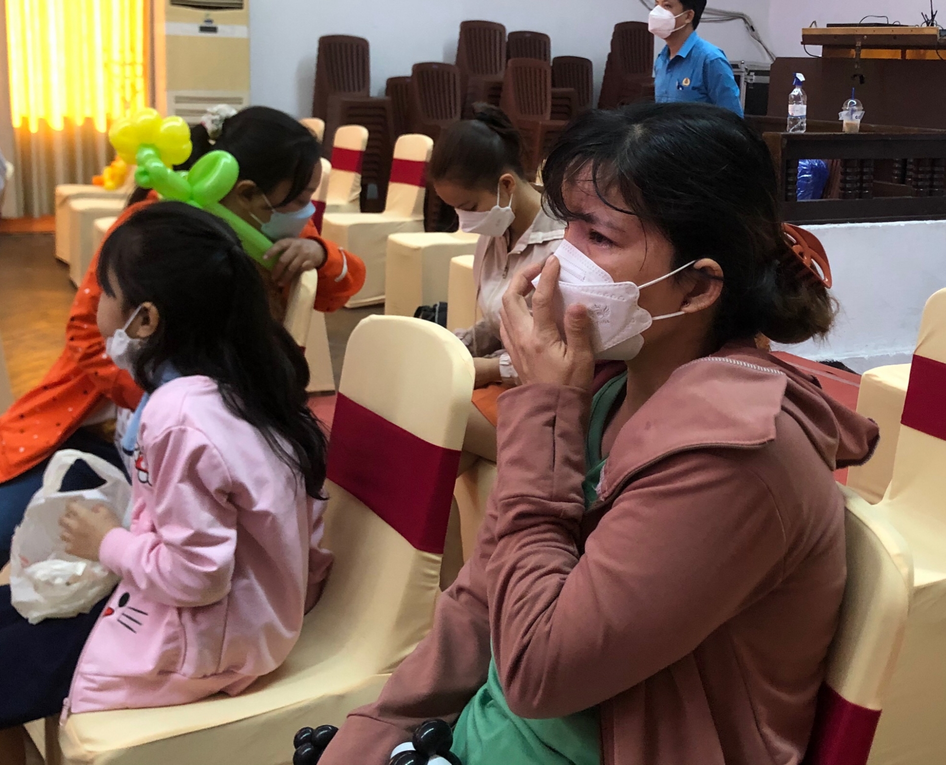 Nữ công nhân 5 năm chưa về quê ăn Tết