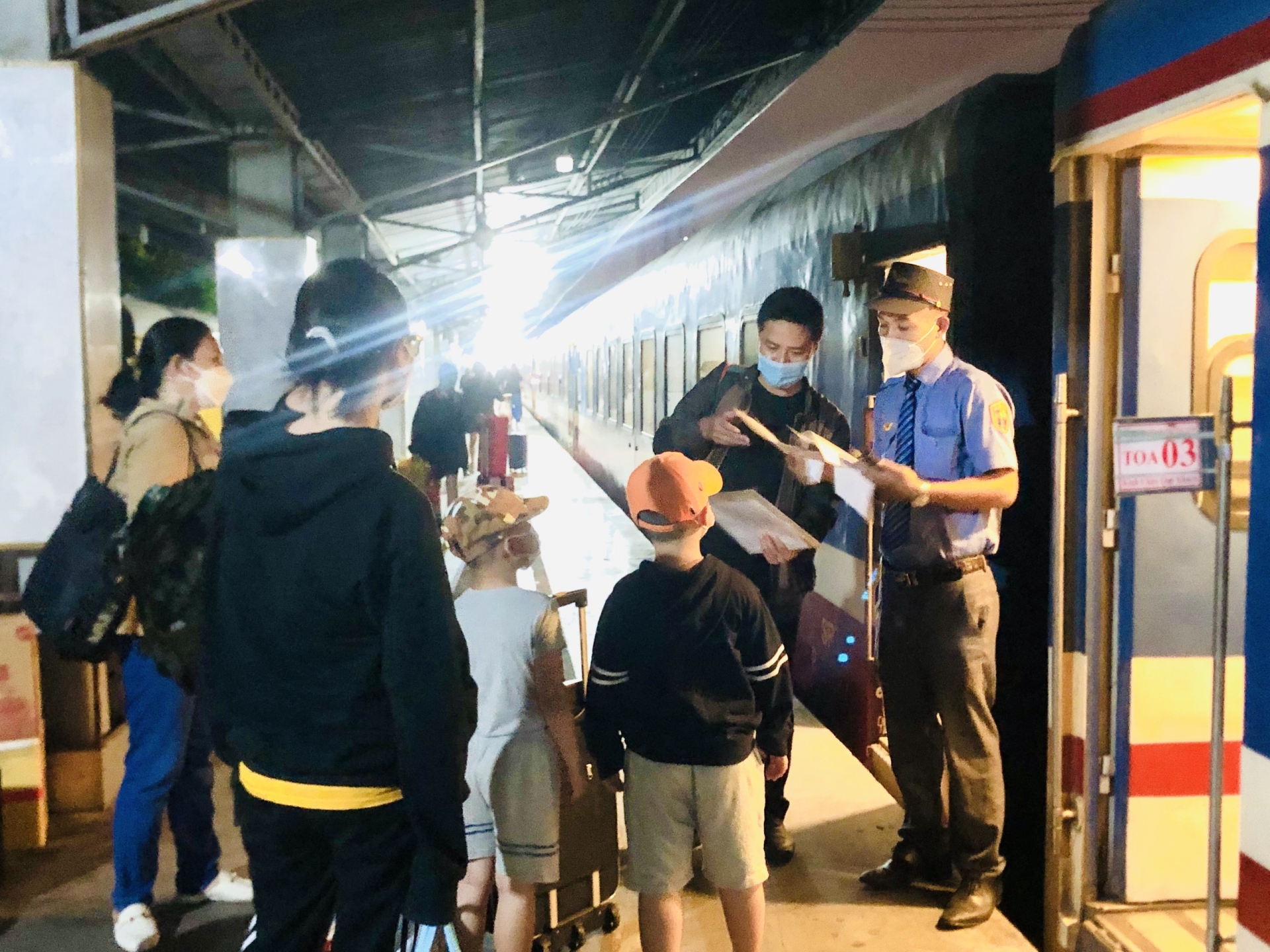 Công đoàn TP. HCM chi hàng trăm tỷ đồng để chăm lo Tết Nguyên đán cho đoàn viên, NLĐ