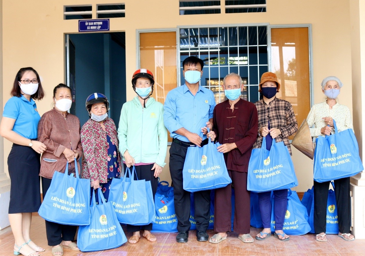 Chăm lo gia đình đoàn viên, NLĐ đặc biệt khó khăn đón Tết