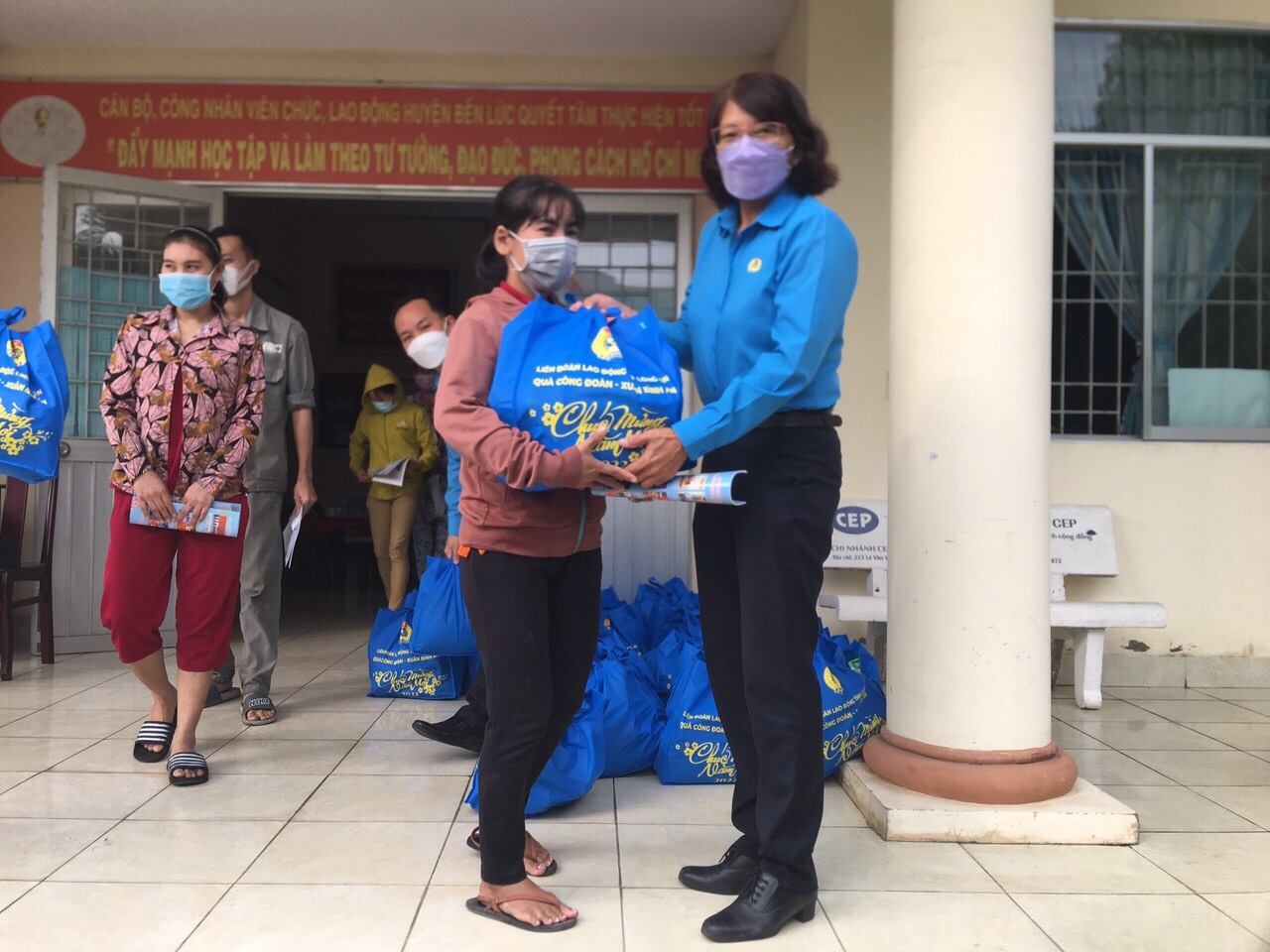 Công đoàn Long An chi hơn 81 tỷ đồng chăm lo Tết cho đoàn viên, NLĐ
