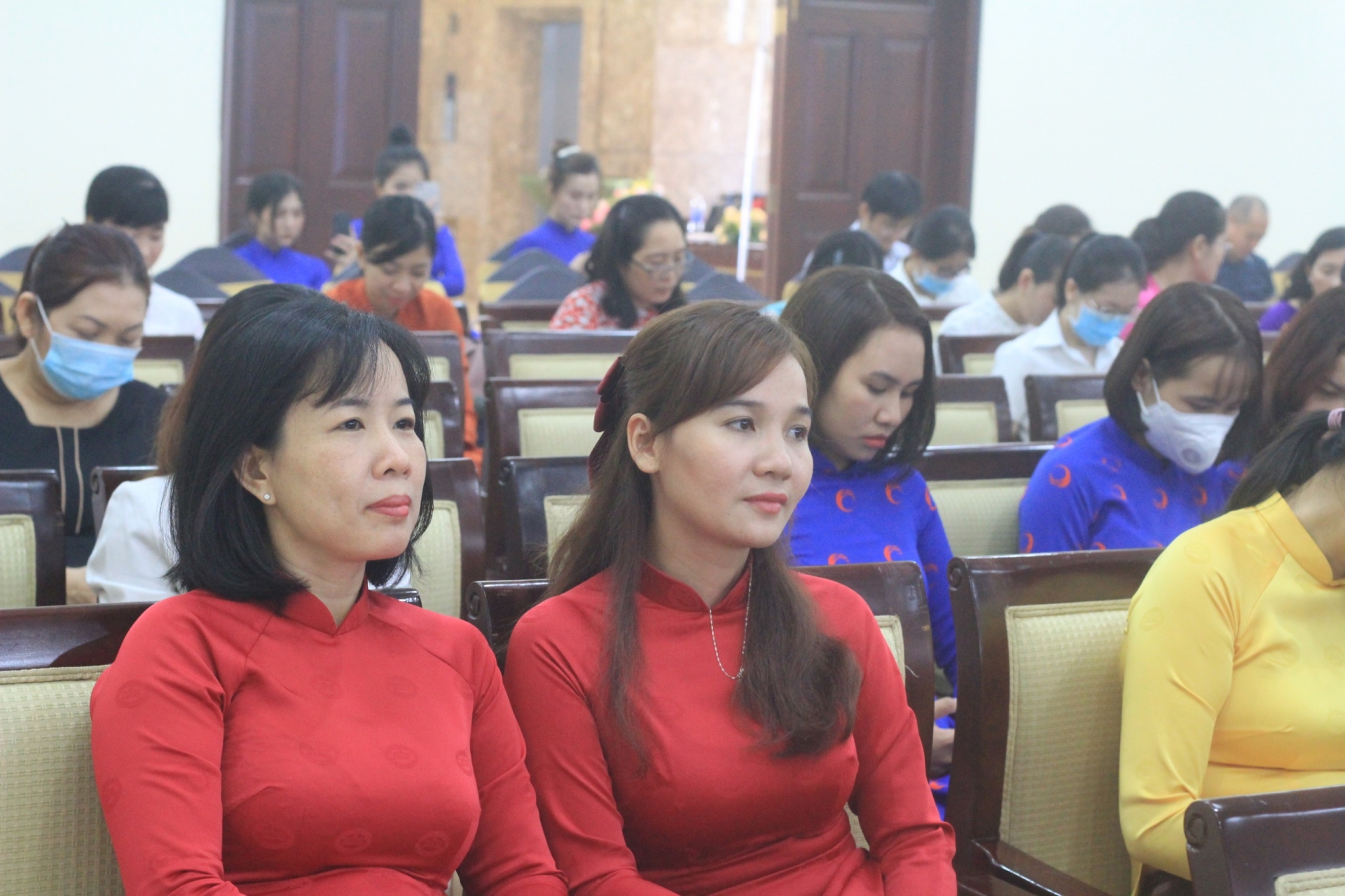 Lao động nữ ngành ngân hàng  thách thức và cơ hội trong thời đại số
