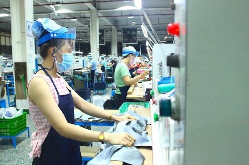 Công ty PouYuen có ca dương tính, 1.100 công nhân tạm nghỉ việc Công ty PouYuen có ca dương tính, 1.100 công nhân tạm nghỉ việc