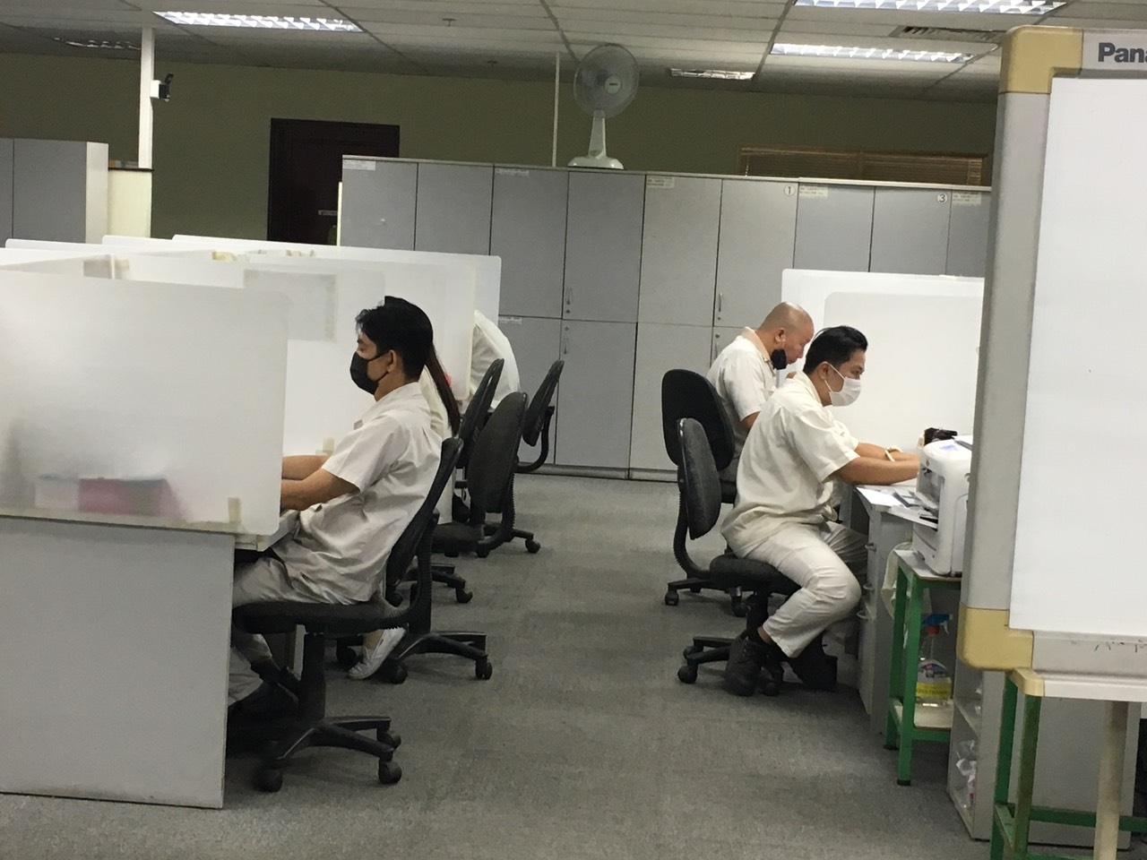 Số ca nhiễm tăng nhanh, công nhân Bình Dương cần được tiêm vắc xin để yên tâm sản xuất