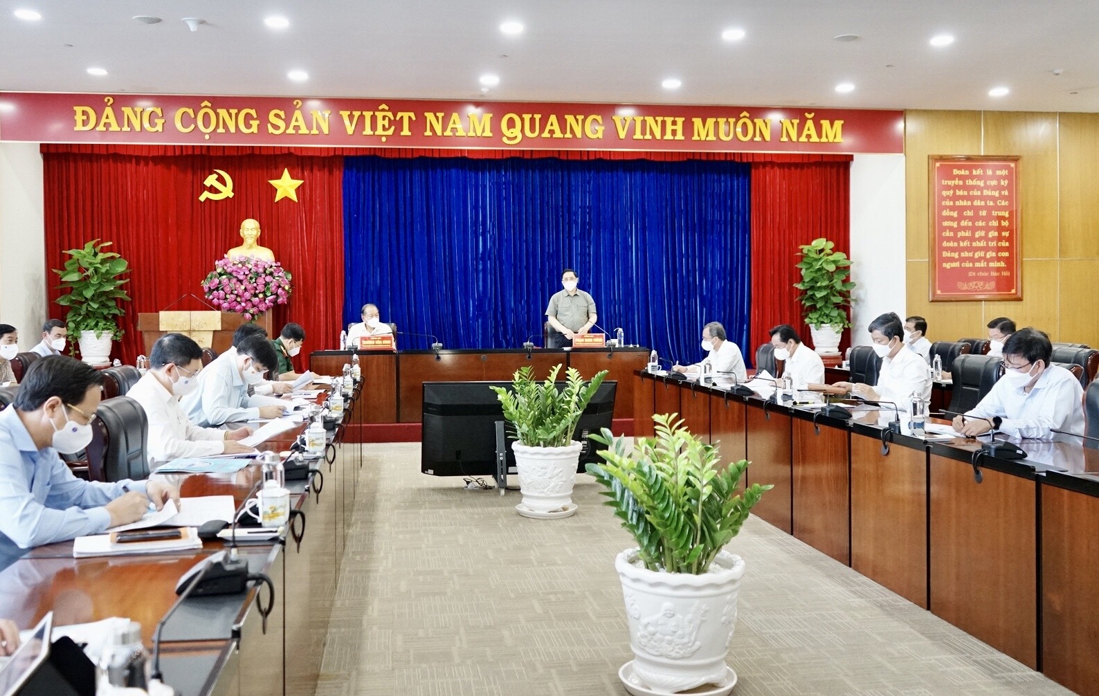 Thủ tướng Chính phủ Phạm Minh Chính kiểm tra công tác phòng, chống dịch tại Bình Dương