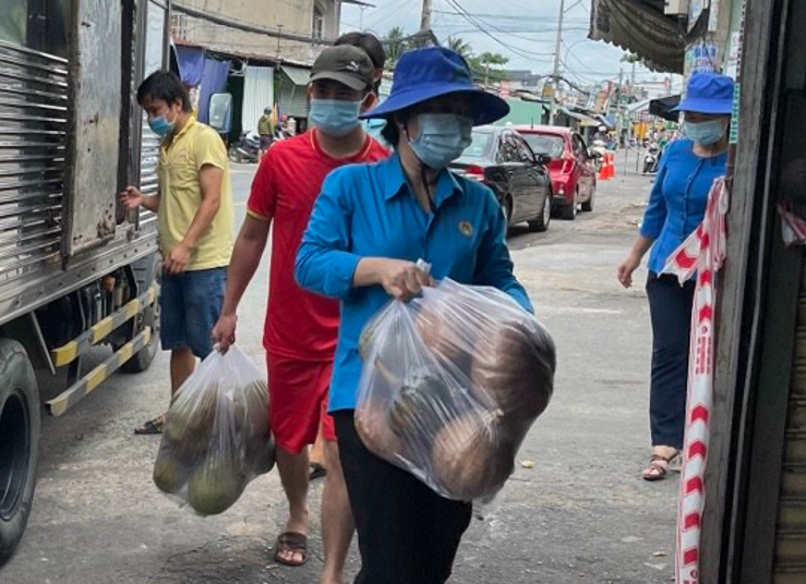 Công đoàn Bình Dương tập trung chăm lo người lao động khó khăn do Covid-19 Công đoàn Bình Dương tập trung chăm lo người lao động khó khăn do Covid-19