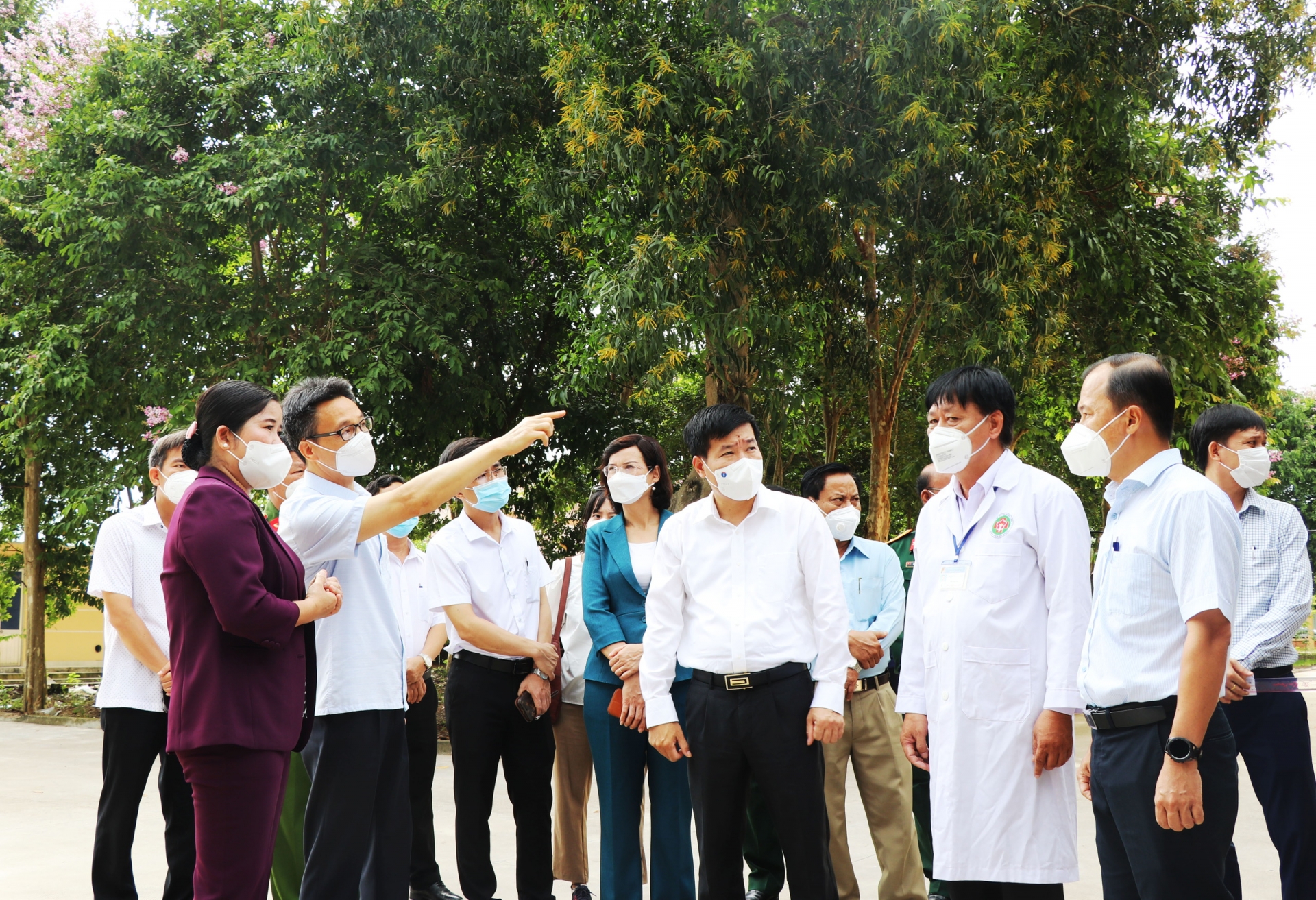 Phó Thủ tướng Vũ Đức Đam kiểm tra công tác phòng, chống dịch Covid-19 tại Bình Phước Phó Thủ tướng Vũ Đức Đam kiểm tra công tác phòng, chống dịch Covid-19 tại Bình Phước