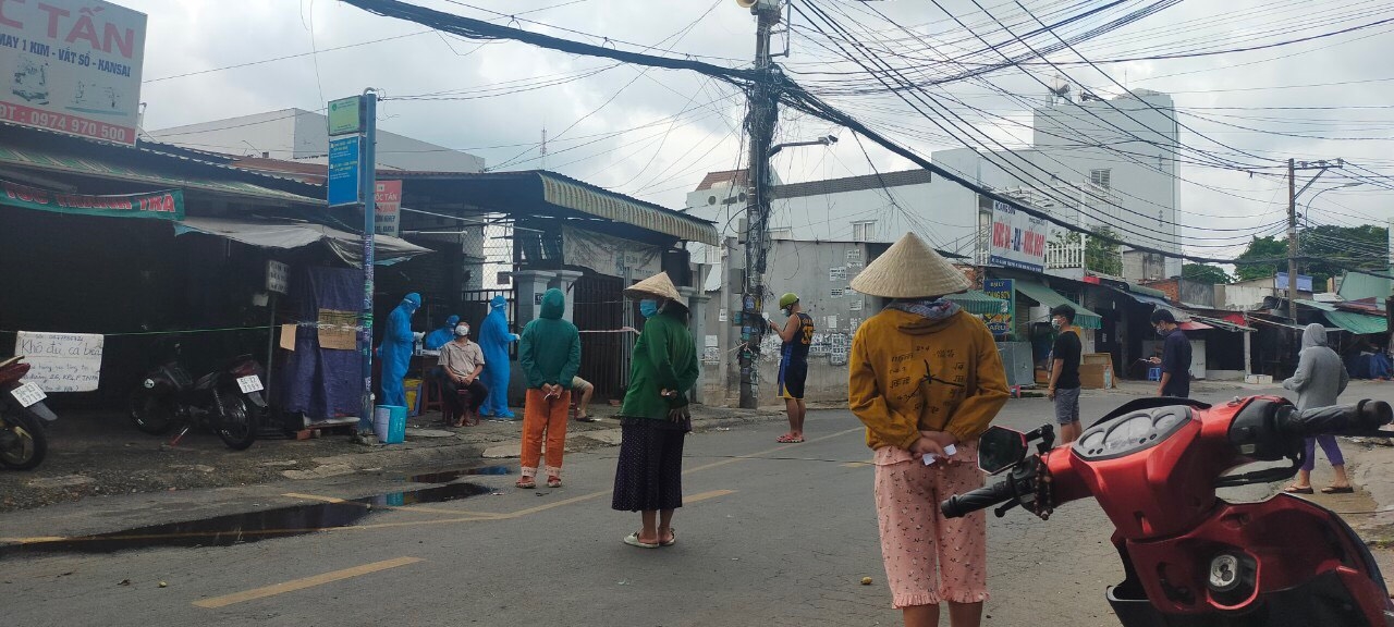 Xét nghiệm Covid -19 diện rộng cho người dân tại TP HCM