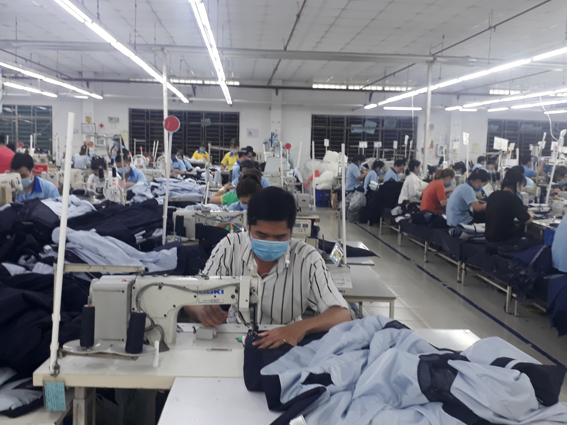 Công đoàn và doanh nghiệp chú trọng nâng cao chất lượng bữa ăn ca cho NLĐ