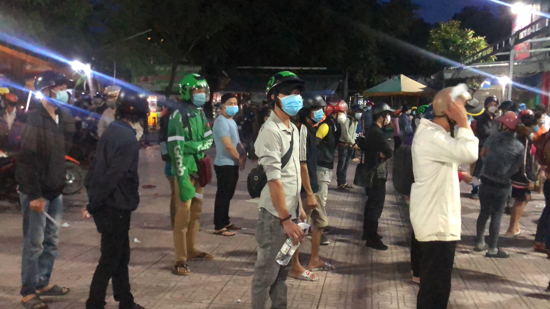 TP HCM mong muốn người dân, công nhân lao động ở lại đóng góp cho thành phố TP HCM mong muốn người dân, công nhân lao động ở lại đóng góp cho thành phố