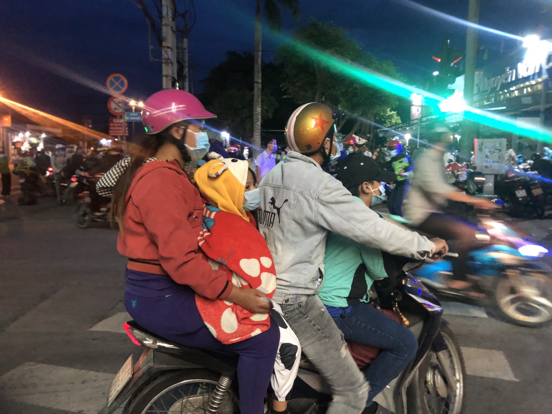 TP HCM mong muốn người dân, công nhân lao động ở lại đóng góp cho thành phố TP HCM mong muốn người dân, công nhân lao động ở lại đóng góp cho thành phố