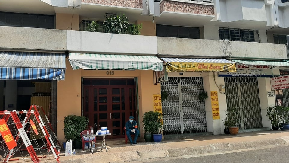 Phong tỏa Chung cư Sư Vạn Hạnh 9 vì nam thanh niên dương tính với COVID-19