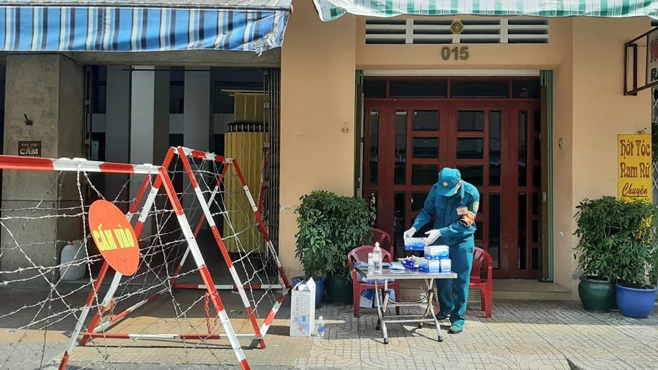 Phong tỏa Chung cư Sư Vạn Hạnh 9 vì nam thanh niên dương tính với COVID-19