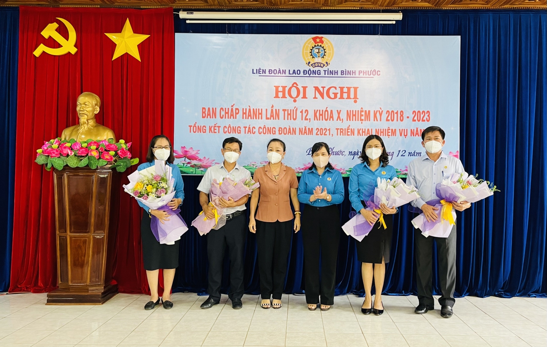 LĐLĐ Bình Phước nỗ lực chăm lo cho đoàn viên, người lao động trong năm 2021 LĐLĐ Bình Phước nỗ lực chăm lo cho đoàn viên, người lao động trong năm 2021