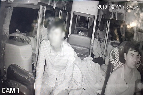 nu hanh khach ha tinh to bi phu xe sam so tren duong ra ha noi