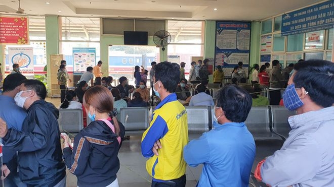 Tổng Liên đoàn Lao động Việt Nam kêu gọi NLĐ cân nhắc kỹ việc về quê ăn Tết Tổng Liên đoàn Lao động Việt Nam kêu gọi NLĐ cân nhắc kỹ việc về quê ăn Tết