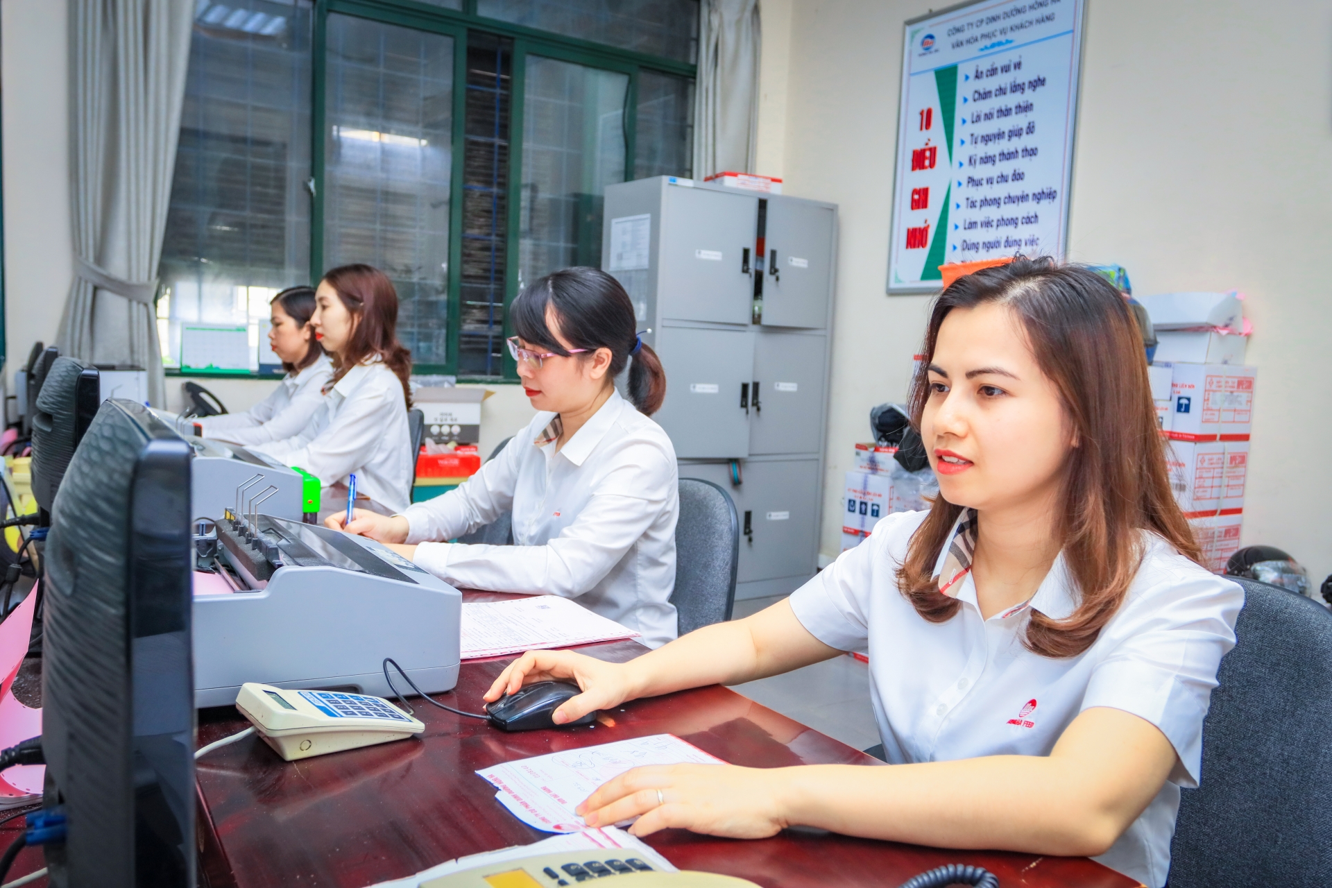 Đồng phục của Công ty dinh dưỡng Hồng Hà Đồng phục của Công ty dinh dưỡng Hồng Hà
