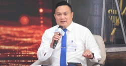Doanh nghiệp không thể mãi "thắt lưng buộc bụng" với giá xăng dầu