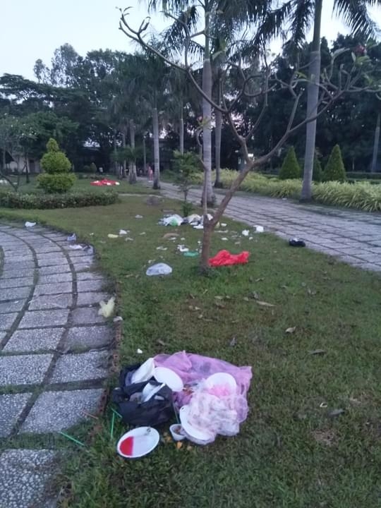 “Công viên rác” và câu chuyện phía sau của công nhân