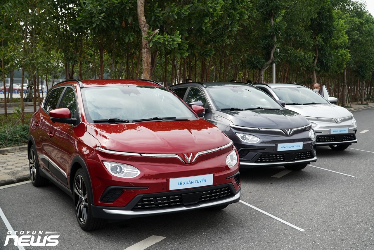 VinFast triệu hồi xe VF e34 để thay thế cảm biến va chạm bên