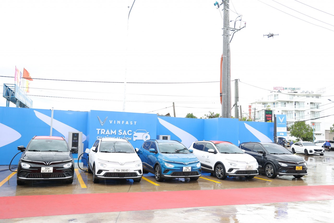 VinFast triệu hồi xe VF e34 để thay thế cảm biến va chạm bên