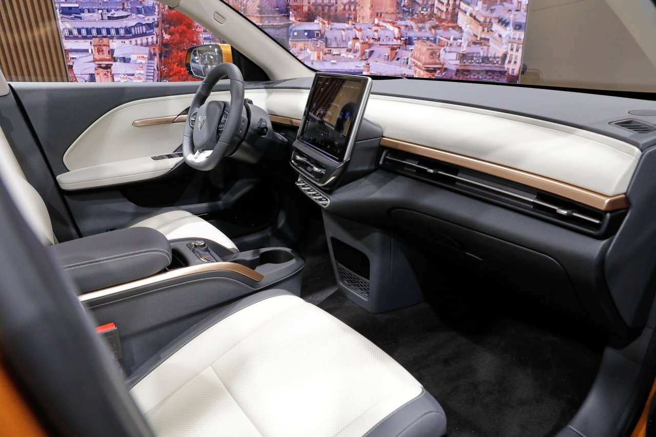Cận cảnh nội thất VinFast VF6 tại Paris Motor Show Cận cảnh nội thất VinFast VF6 tại Paris Motor Show