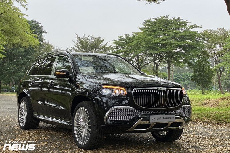 Mercedes-Benz triệu hồi gần 1.000 xe tại Việt Nam