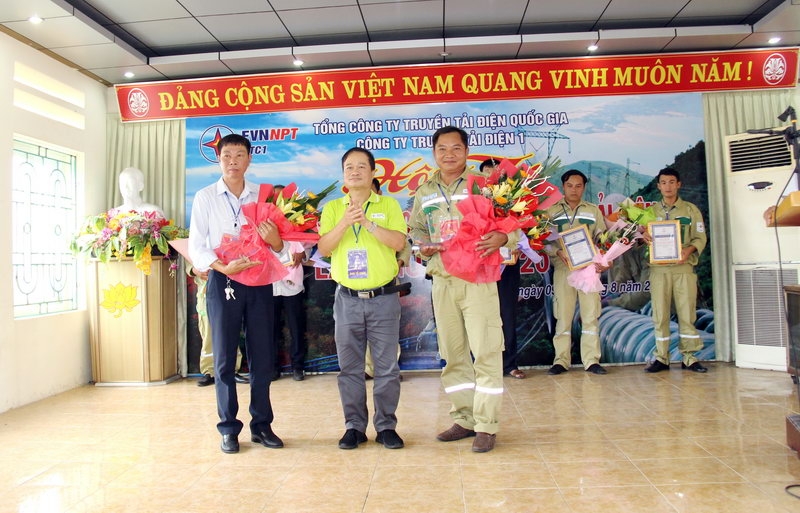 Công đoàn Công ty Truyền tải điện 1 tổ chức Hội thi “Lái xe giỏi và an toàn” năm 2019 cong doan cong ty truyen tai dien 1 to chuc hoi thi lai xe gioi va an toan nam 2019