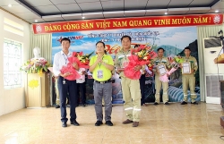 khen trung thuong dung se giup cong nhan tang nang suat lao dong