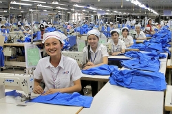 Giảm giờ làm cùng những tâm tư của người lao động vào cuối năm