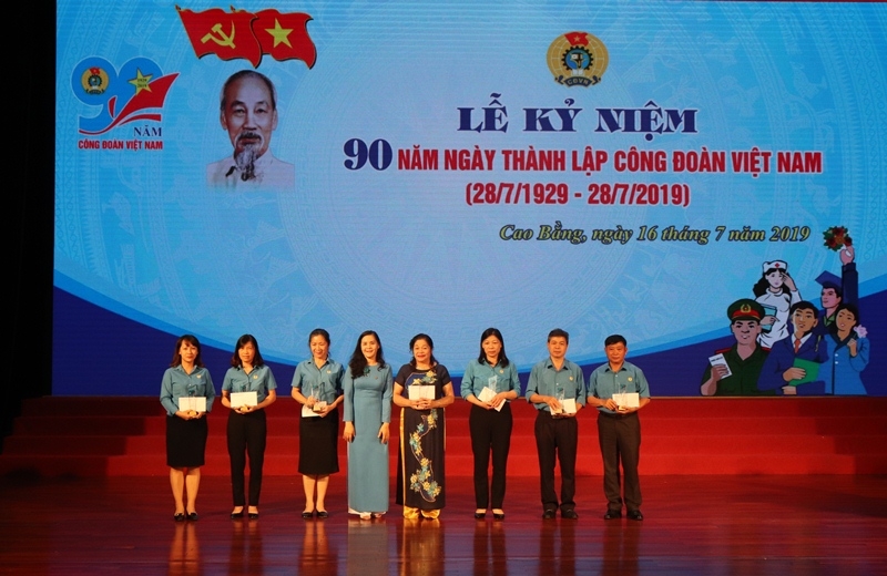 Nữ Chủ tịch công đoàn cơ sở được đồng nghiệp hết lòng tin yêu cao bang nu chu ti ch cong doa n co so duo c dong nghiep he t lo ng tin yeu