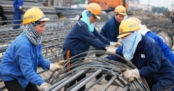 Tìm kiếm nguồn lao động cuối năm